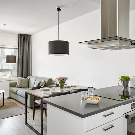 Club Apartment *